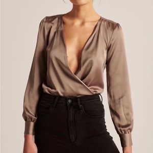 Abercrombie & Fitch Satin Wrap long Sleeve Bodysuit Dusty Rose NWT Size Small